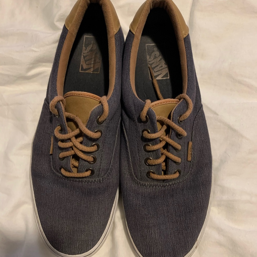 Men’s Vans Shoe.